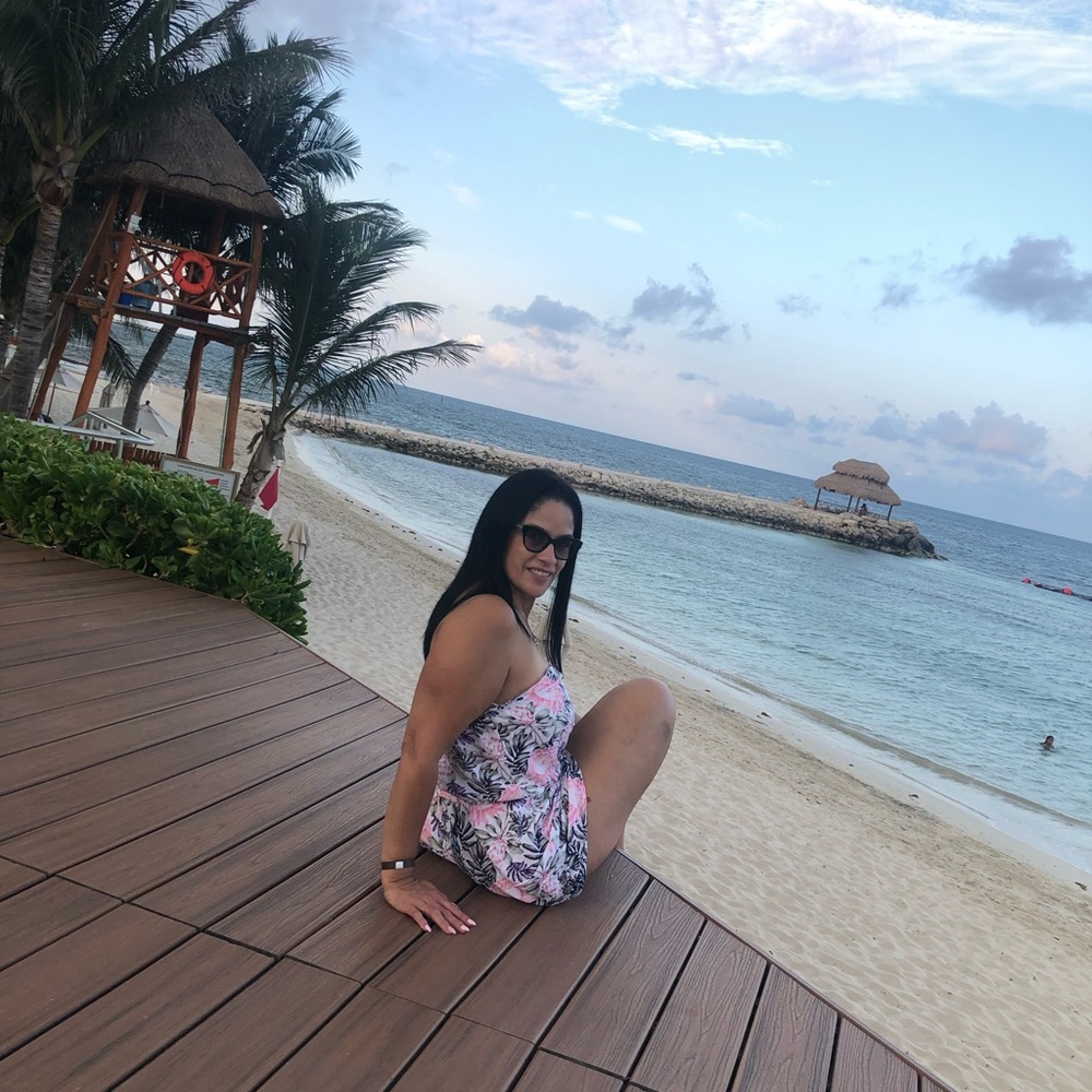 Meet your Posher, Ivette